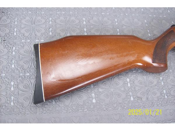 een mooie en goede 5.5 mm luchtbuks  diana  model 35